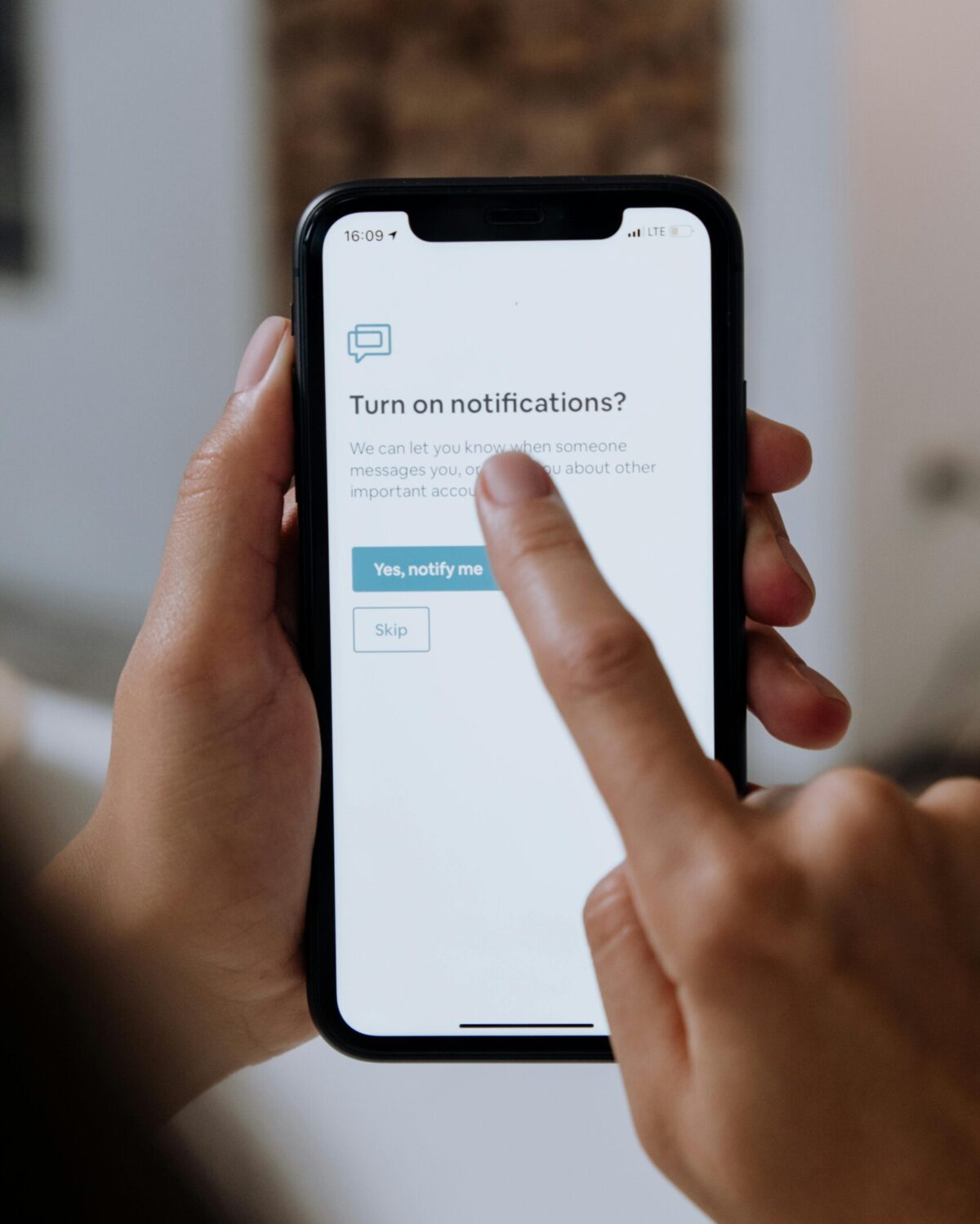 pexels-cottonbro-5077054